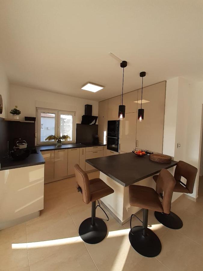 House Emjalemi Appartement *